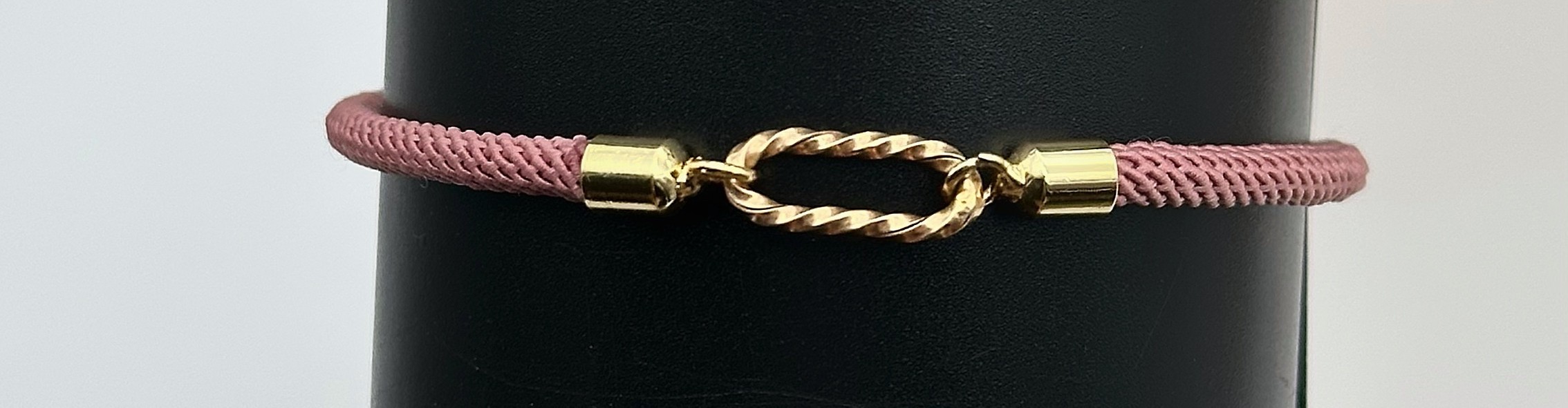 دستبند طلا بافت مینیمال - تصویر 3