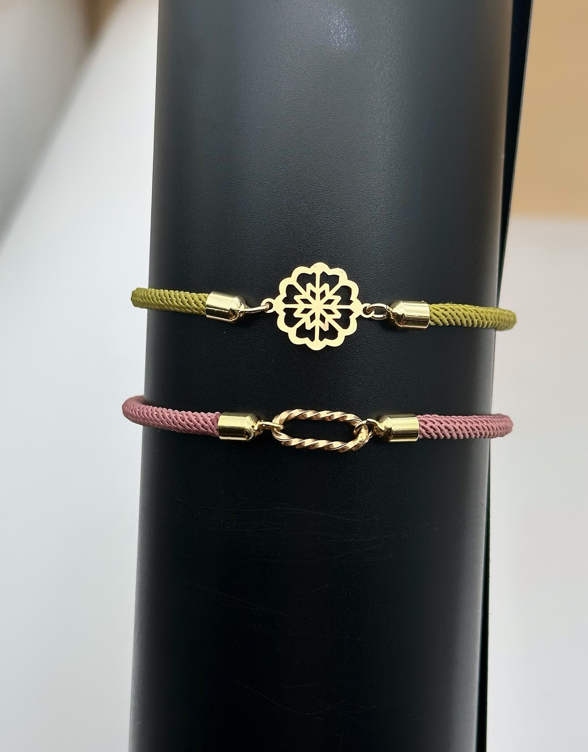 دستبند طلا بافت مینیمال - تصویر 10